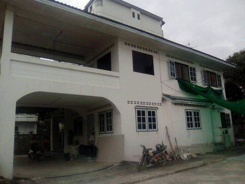  House and Lot for sale in Soi On Nut 46. (413 wah) Owners Post